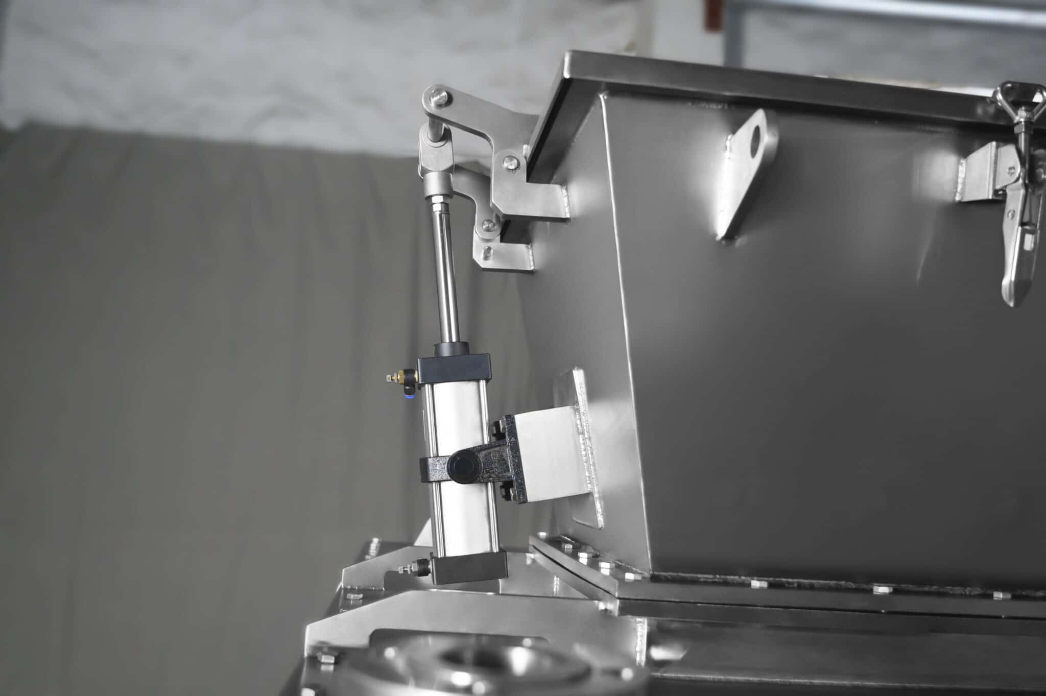 PerMix Sanitary Ribbon Mixers Make Bulk Bag/Tote Loading Easy Industrial Mixers